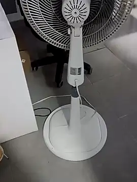 Snapshot of Jinenez chatting on 28, 10, 2025 Jinenez online show from 28, 10, 2025