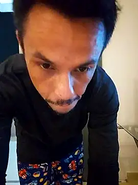 Santanacumxplod online show from 12, 11, 2025