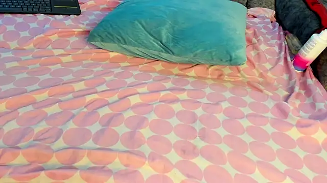 MARIAM COLINS online show from 8, 2, 2025