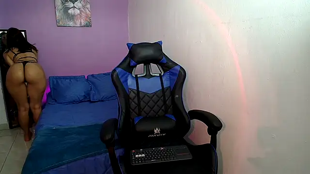 Snapshot of alana_lara chatting on 25, 10, 2025 alana lara online show from 25, 10, 2025