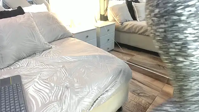 raquell moore online show from 16, 2, 2026