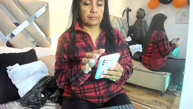 raquell moore online show from 29, 10, 2025