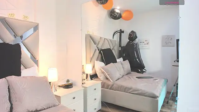 raquell moore online show from 21, 10, 2025