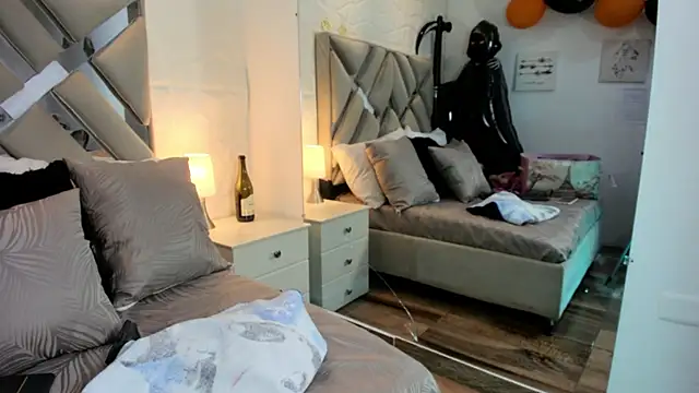 raquell moore online show from 3, 11, 2025