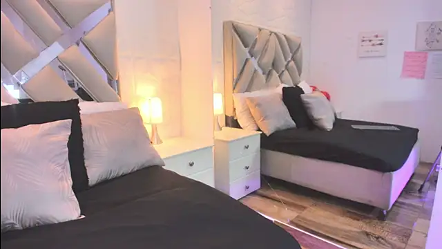 raquell moore online show from 7, 4, 2026