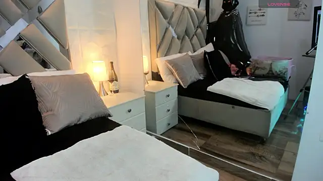 raquell moore online show from 27, 10, 2025