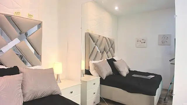 raquell moore online show from 25, 11, 2025