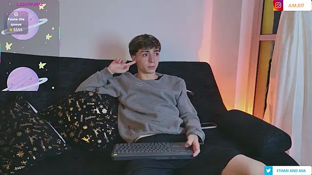 ethan and ava online show from 22, 12, 2025