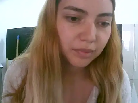 Snapshot of VittoriaTaylor chatting on 24, 11, 2025 VittoriaTaylor online show from 24, 11, 2025