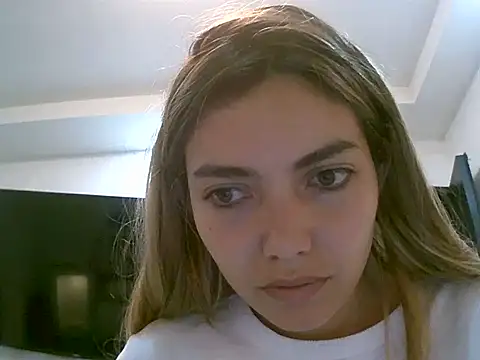 VittoriaTaylor online show from 5, 5, 2026
