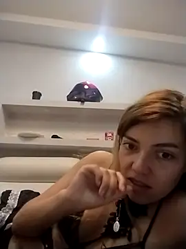 Snapshot of VittoriaTaylor chatting on 13, 2, 2025 VittoriaTaylor online show from 13, 2, 2025