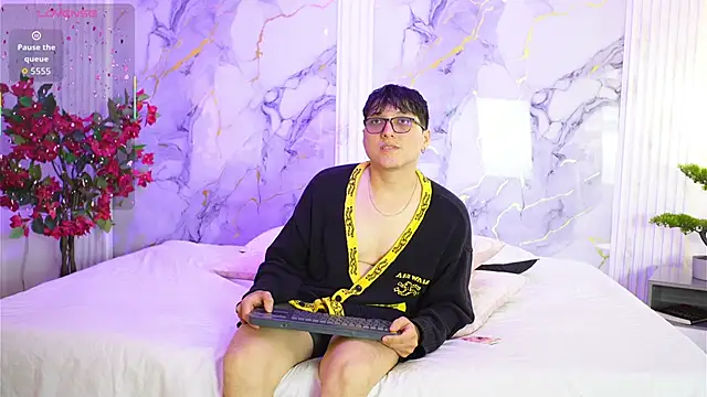 vanilla hot online show from 25, 9, 2025