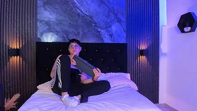 vanilla hot online show from 18, 3, 2025