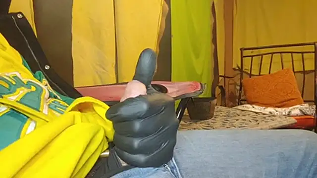 Snapshot of bwcbeat83 chatting on 22, 2, 2026 bwcbeat83 online show from 22, 2, 2026