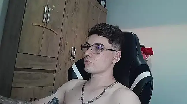 Snapshot of Dyllan__ chatting on 21, 1, 2025 Dyllan online show from 21, 1, 2025