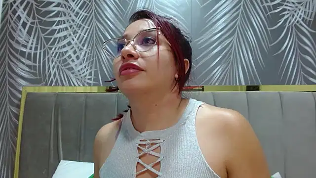 Snapshot of WildFlame_F chatting on 5, 3, 2025 WildFlame F online show from 5, 3, 2025