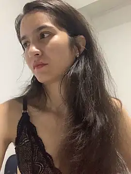 Bella still online show from 20, 10, 2025