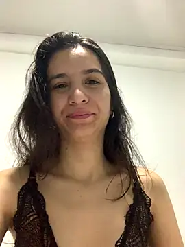 Bella still online show from 24, 10, 2025