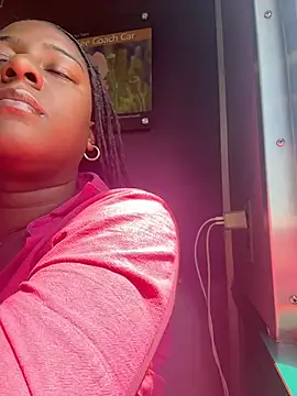 xoxoHotCoCo online show from 18, 4, 2026