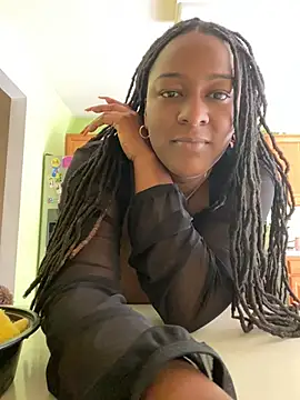 xoxoHotCoCo online show from 22, 4, 2026