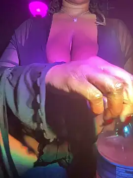 Snapshot of xoxoHotCoCo chatting on 19, 2, 2025 xoxoHotCoCo online show from 19, 2, 2025