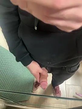 Snapshot of Klaus298 chatting on 17, 3, 2026 Klaus298 online show from 17, 3, 2026