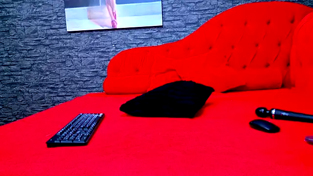 SelenaNoir online show from 7, 1, 2026