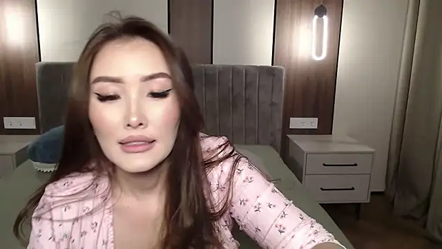 mystiksirenn online show from 5, 11, 2025