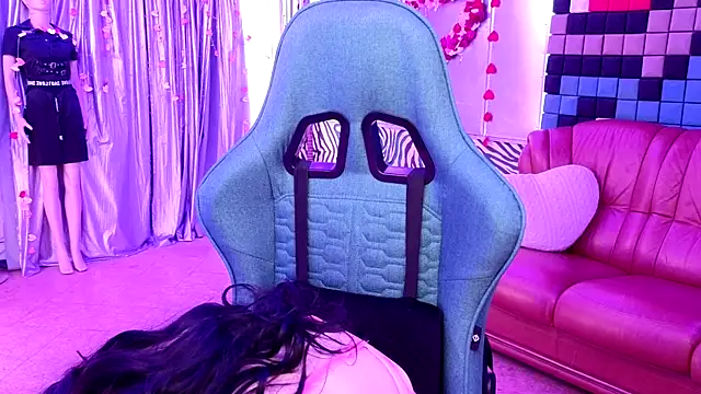 Rouz Farrel online show from 27, 2, 2025