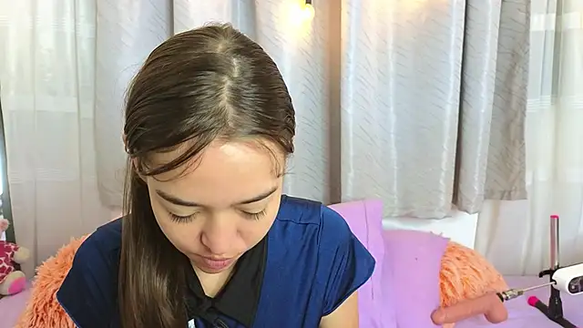 Snapshot of SERAFINA_ chatting on 7, 10, 2025 SERAFINA online show from 7, 10, 2025