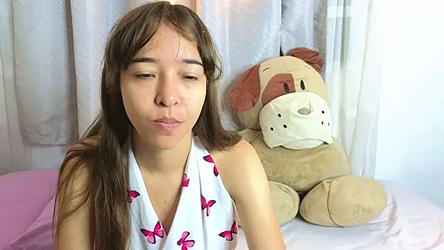 Snapshot of SERAFINA_ chatting on 9, 10, 2025 SERAFINA online show from 9, 10, 2025