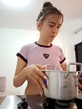 Snapshot of SERAFINA_ chatting on 22, 9, 2025 SERAFINA online show from 22, 9, 2025