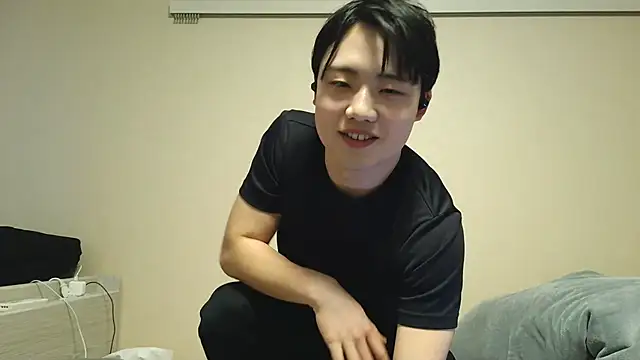 Snapshot of nunnun00 chatting on 23, 2, 2025 nunnun00 online show from 23, 2, 2025