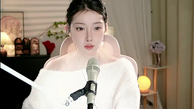 Snapshot of Dou-Dou-er chatting on 21, 10, 2025 Dou-Dou-er online show from 21, 10, 2025