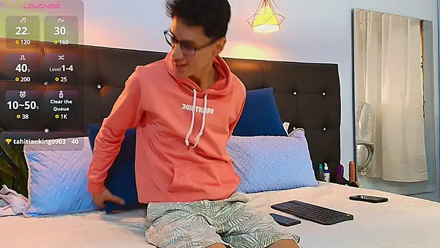 Cum hunters online show from 11, 3, 2025