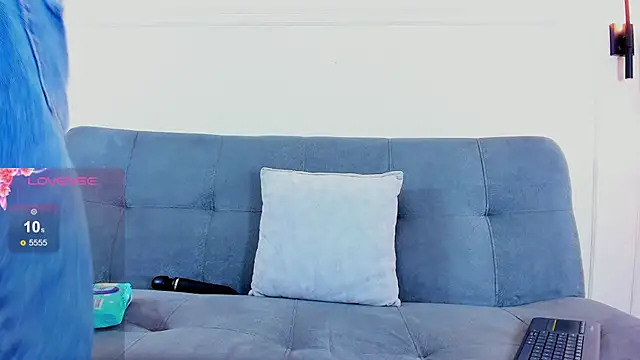 Snapshot of Cum_hunters chatting on 5, 6, 2026 Cum hunters online show from 5, 6, 2026