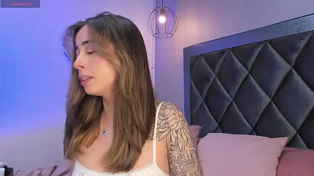 Sophiaa Gomez online show from 16, 11, 2025