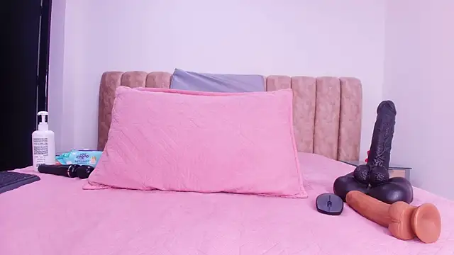 Snapshot of Auroraa_miller chatting on 27, 11, 2025 Auroraa miller online show from 27, 11, 2025