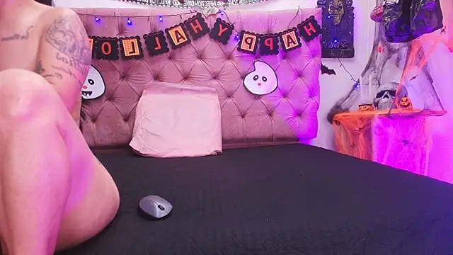 Snapshot of Auroraa_miller chatting on 23, 10, 2025 Auroraa miller online show from 23, 10, 2025