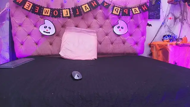 Snapshot of Auroraa_miller chatting on 30, 10, 2025 Auroraa miller online show from 30, 10, 2025