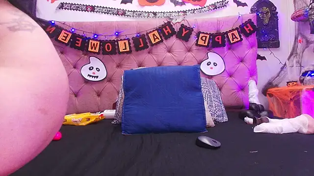 Snapshot of Auroraa_miller chatting on 21, 10, 2025 Auroraa miller online show from 21, 10, 2025