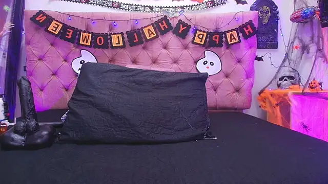 Snapshot of Auroraa_miller chatting on 29, 10, 2025 Auroraa miller online show from 29, 10, 2025