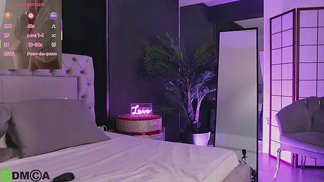 ClaraShine online show from 10, 9, 2025