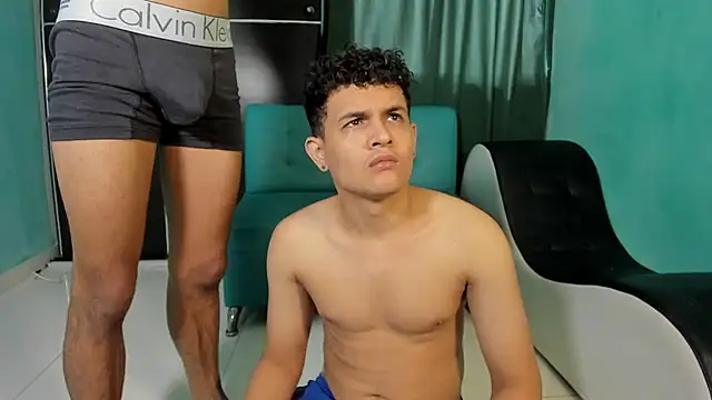 CoupleTwink12 online show from 19, 3, 2025