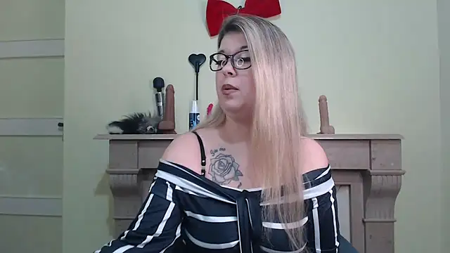 kamilalova online show from 10, 3, 2026