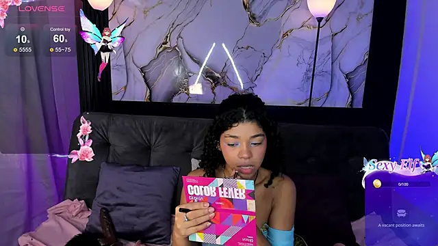 Snapshot of lucie_petite chatting on 14, 6, 2026 lucie petite online show from 14, 6, 2026