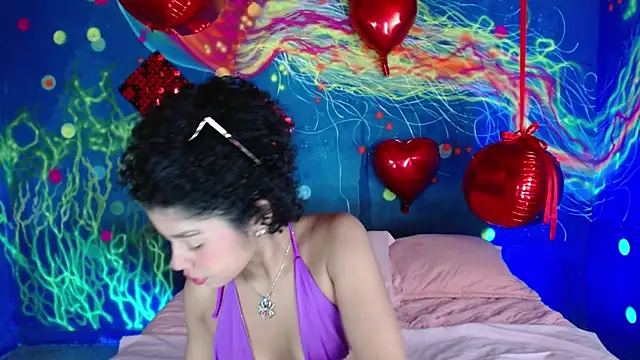 lucie petite online show from 20, 9, 2025