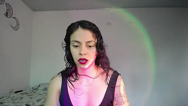 Snapshot of lana_roman chatting on 18, 11, 2025 lana roman online show from 18, 11, 2025