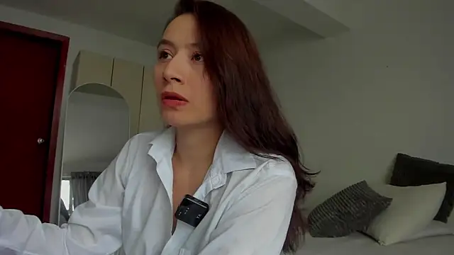 Snapshot of Andrewine89 chatting on 4, 11, 2025 Andrewine89 online show from 4, 11, 2025