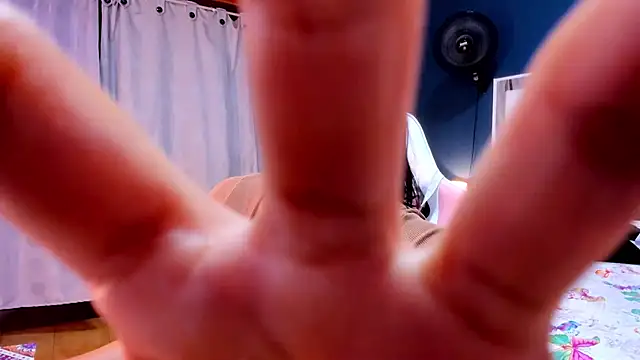 Alondra Cutie online show from 19, 3, 2025